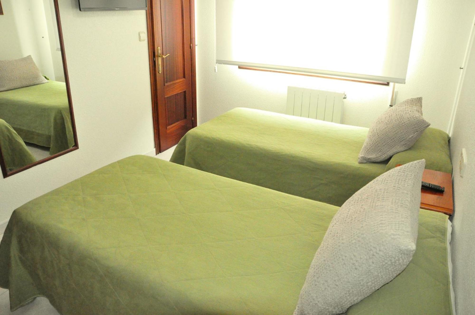 Hostal Paz ゴンドマール エクステリア 写真